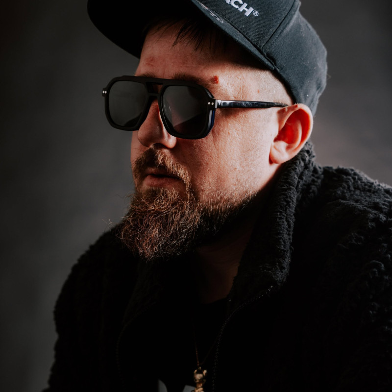 DJ Thomas Hole